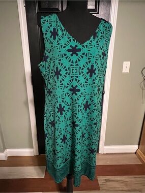 Sleeveless Green Patterned Reversible Shift Dress